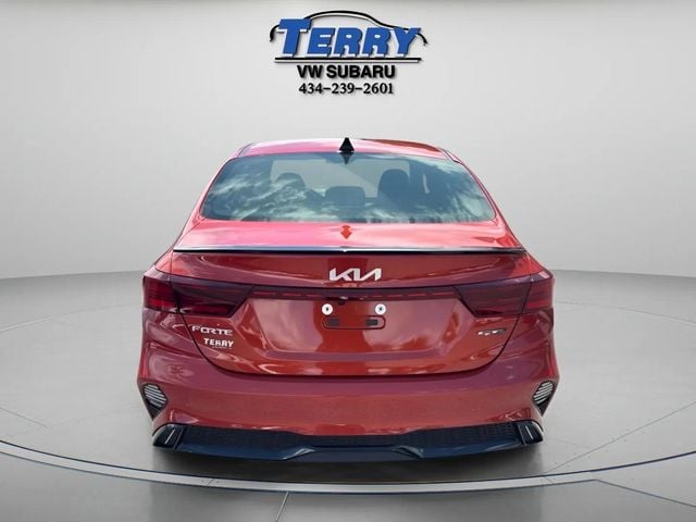 Pre-Owned 2023 Kia Forte GT-Line - photo - 2