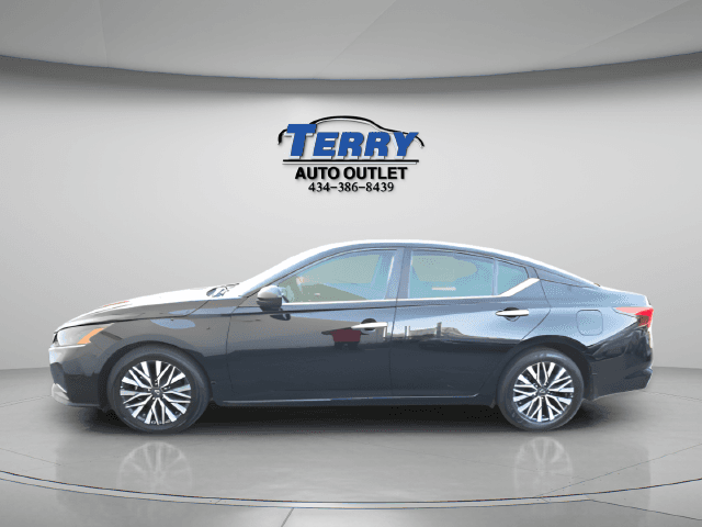 Pre-Owned 2024 Nissan Altima 2.5 SV - photo - 0