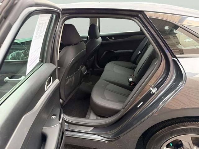 Pre-Owned 2023 Kia K5 LXS - photo - 13