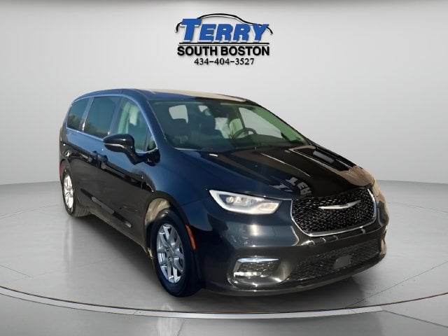 Pre-Owned 2024 Chrysler Pacifica Touring L - photo - 1