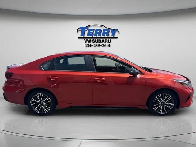 Pre-Owned 2023 Kia Forte GT-Line - photo - 0