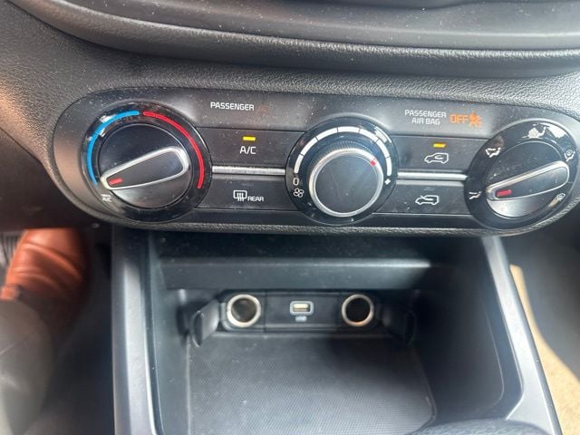 Pre-Owned 2024 Kia Soul LX - photo - 13
