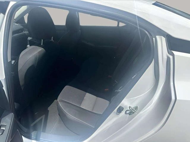Pre-Owned 2024 Nissan Sentra SV - photo - 8