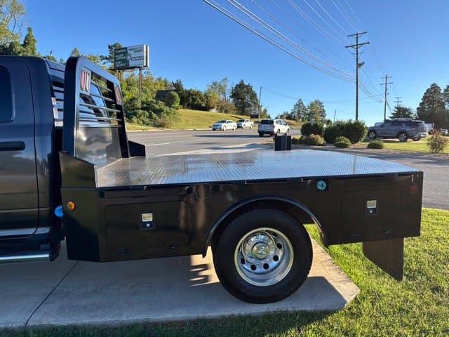 Pre-Owned 2025 Ram 3500 Tradesman - photo - 9