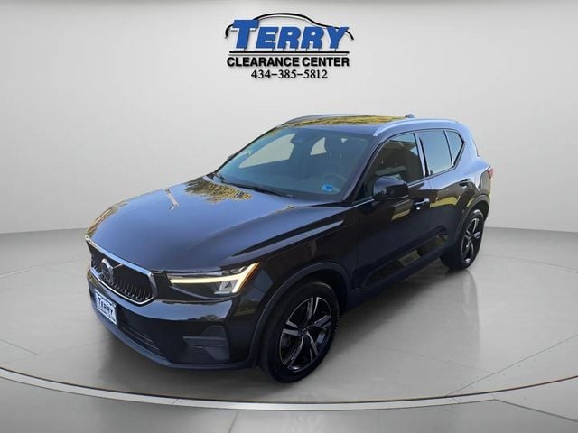Pre-Owned 2023 Volvo XC40 B4 Core - photo - 2