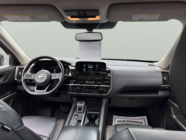 Pre-Owned 2022 Nissan Pathfinder Platinum - photo - 21