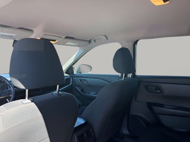 Pre-Owned 2024 Nissan Rogue S - photo - 7