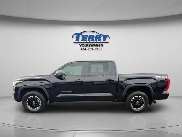 Pre-Owned 2023 Toyota Tundra SR5 - photo - 1