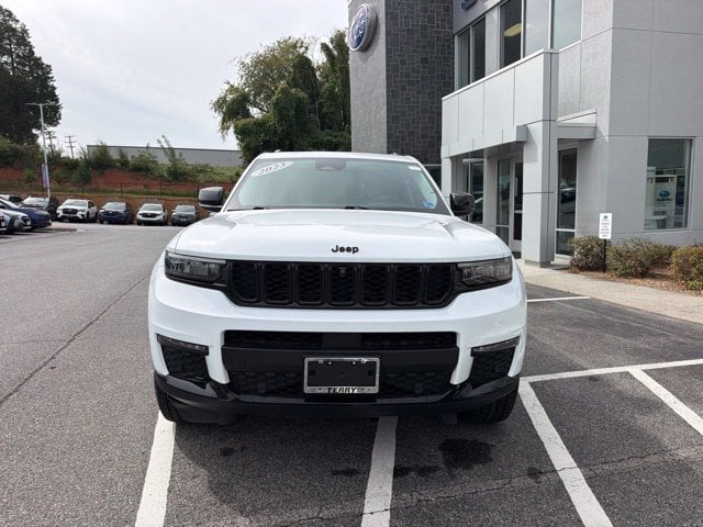 Pre-Owned 2023 Jeep Grand Cherokee L Limited - photo - 1
