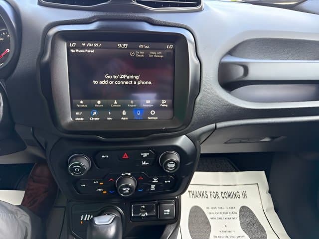 Pre-Owned 2023 Jeep Renegade Latitude - photo - 12