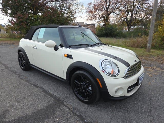 Pre-Owned 2015 MINI Cooper Base - photo - 7