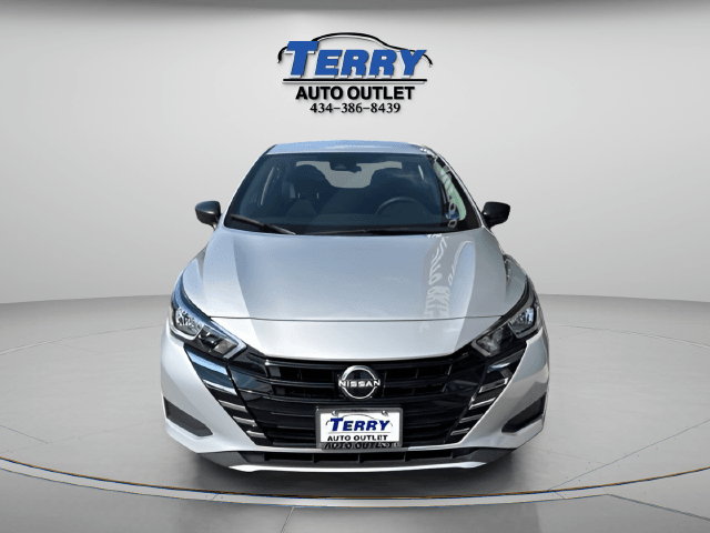 Pre-Owned 2024 Nissan Versa 1.6 S - photo - 2