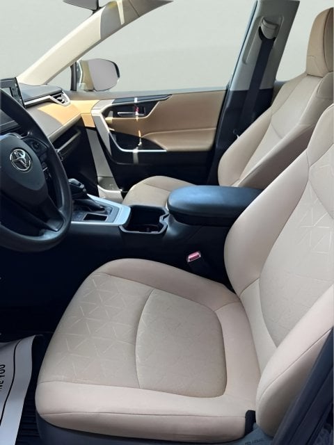 Pre-Owned 2022 Toyota RAV4 XLE - photo - 6