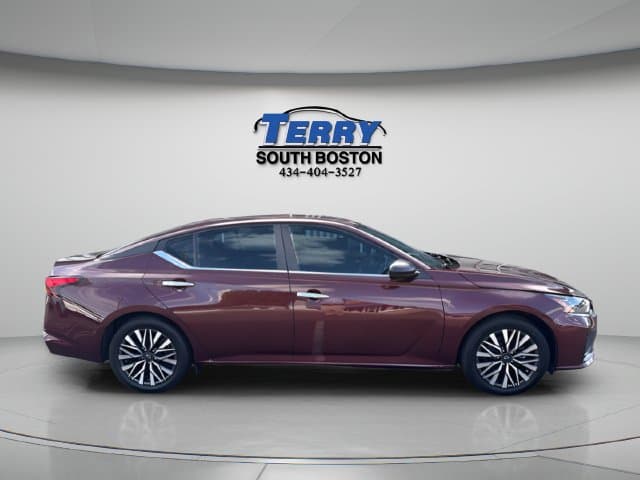 Pre-Owned 2024 Nissan Altima 2.5 SV - photo - 0