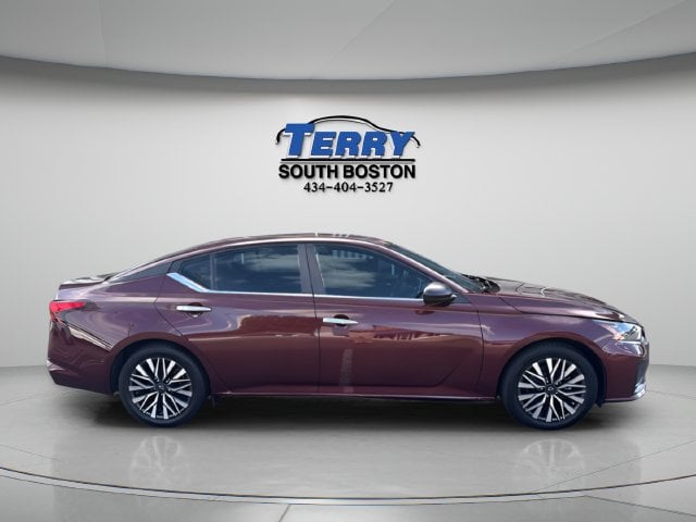 Pre-Owned 2024 Nissan Altima 2.5 SV - photo - 0