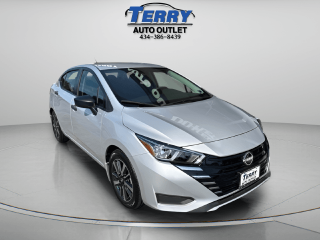 Pre-Owned 2024 Nissan Versa 1.6 S - photo - 1