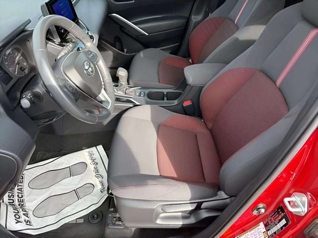 Pre-Owned 2024 Toyota Corolla Cross Hybrid XSE - photo - 20