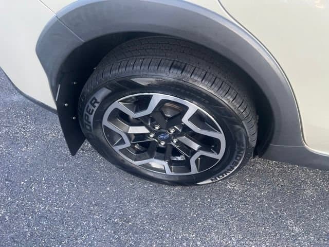 Pre-Owned 2016 Subaru Crosstrek 2.0i Limited - photo - 4