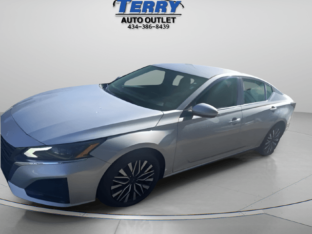 Pre-Owned 2023 Nissan Altima 2.5 SV - photo - 2