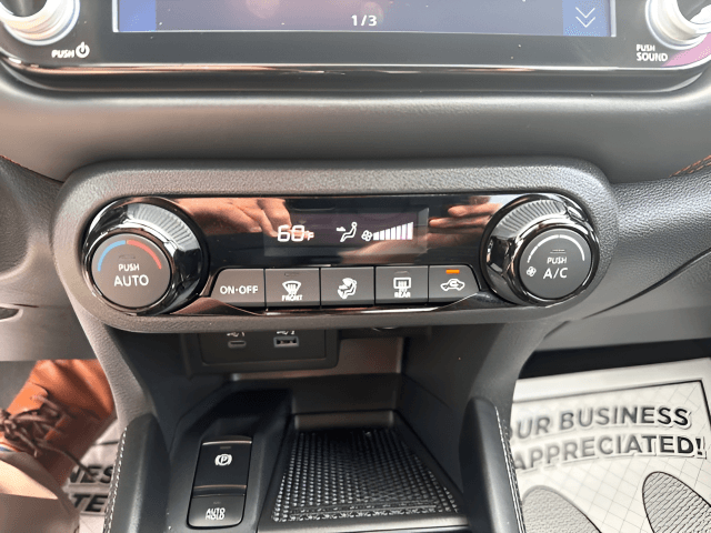 Pre-Owned 2023 Nissan Kicks SR - photo - 18