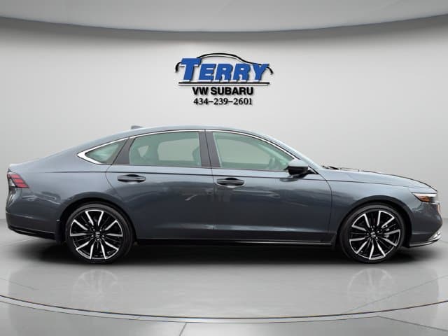 Pre-Owned 2024 Honda Accord Hybrid Touring - photo - 0
