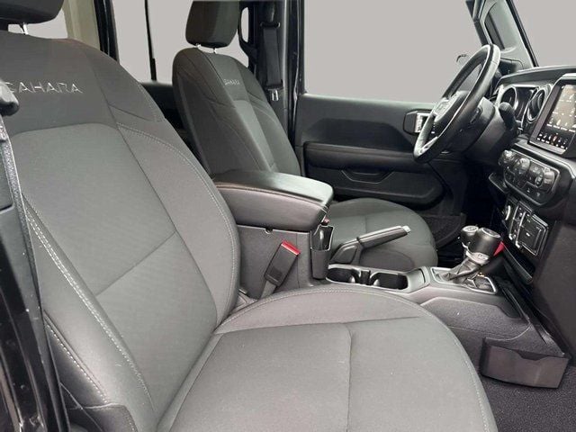Pre-Owned 2022 Jeep Wrangler Unlimited Sahara - photo - 15