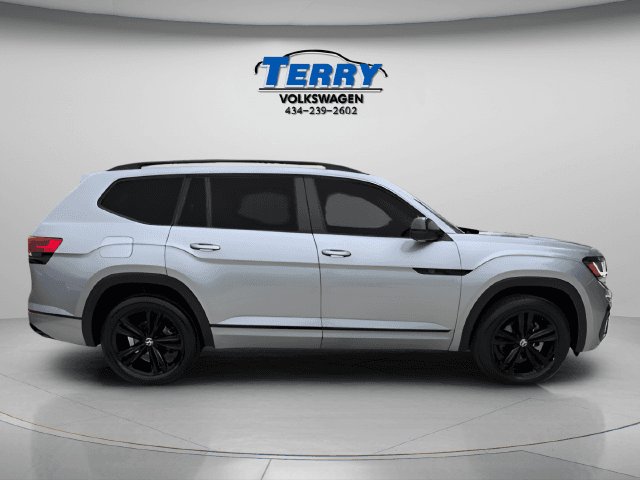 Pre-Owned 2023 Volkswagen Atlas 3.6L V6 SEL R-Line - photo - 0