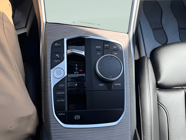 Pre-Owned 2025 BMW 3 Series 330i xDrive - photo - 20