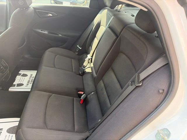 Pre-Owned 2023 Chevrolet Malibu LT - photo - 5
