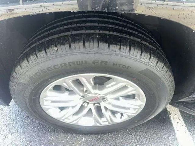 Pre-Owned 2024 GMC Yukon SLT - photo - 19