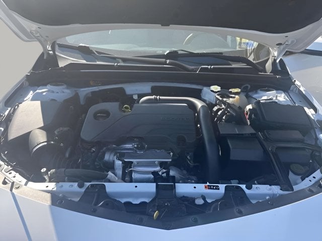 Pre-Owned 2024 Chevrolet Malibu LT - photo - 14