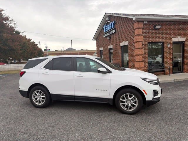 Pre-Owned 2022 Chevrolet Equinox LT - photo - 0
