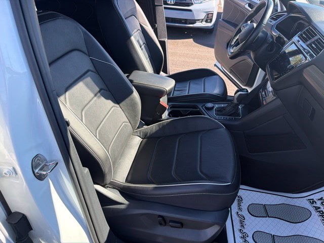 Pre-Owned 2022 Volkswagen Tiguan 2.0T SEL R-Line - photo - 27