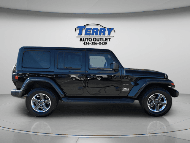 Pre-Owned 2022 Jeep Wrangler Unlimited Sahara - photo - 0