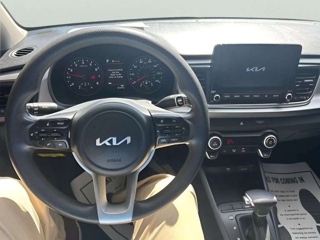 Pre-Owned 2023 Kia Rio S - photo - 12