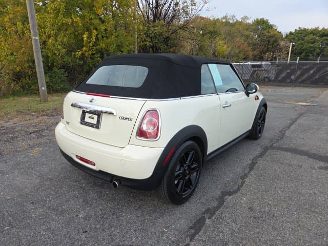 Pre-Owned 2015 MINI Cooper Base - photo - 5
