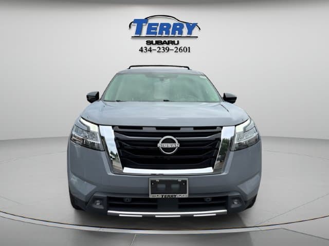 Pre-Owned 2022 Nissan Pathfinder Platinum - photo - 1