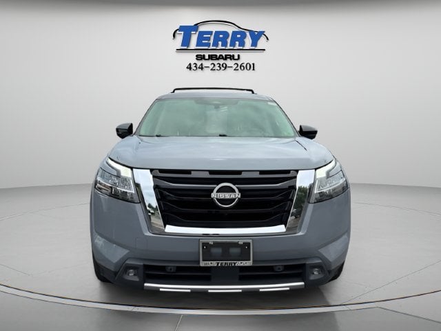 Pre-Owned 2022 Nissan Pathfinder Platinum - photo - 1