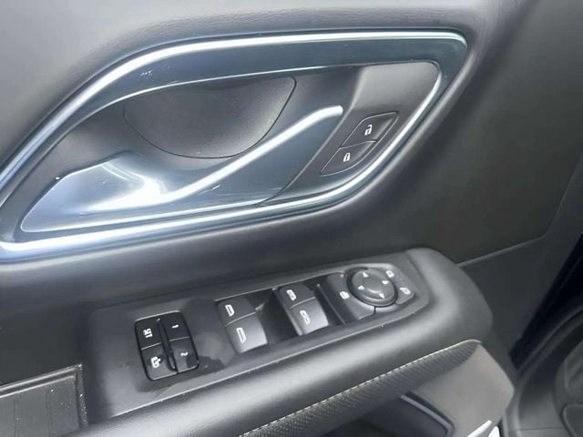 Pre-Owned 2024 GMC Yukon SLT - photo - 5