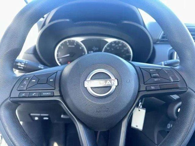 Pre-Owned 2024 Nissan Versa 1.6 S - photo - 8