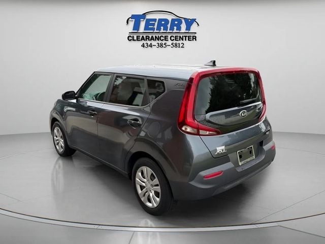 Pre-Owned 2020 Kia Soul LX - photo - 3