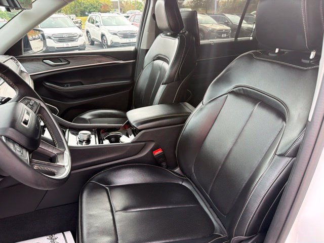Pre-Owned 2023 Jeep Grand Cherokee L Limited - photo - 4