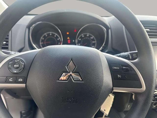 Pre-Owned 2025 Mitsubishi Outlander Sport 2.0 ES - photo - 9