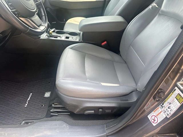Pre-Owned 2019 Subaru Outback 2.5i - photo - 6