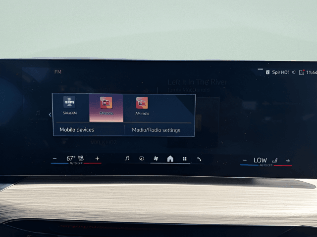 Pre-Owned 2025 BMW 3 Series 330i xDrive - photo - 19