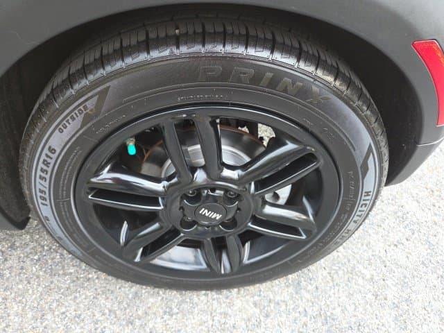 Pre-Owned 2015 MINI Cooper Base - photo - 10