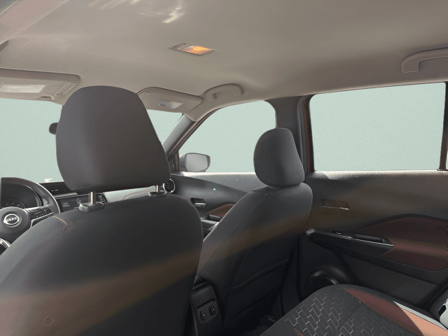 Pre-Owned 2023 Nissan Kicks SR - photo - 6