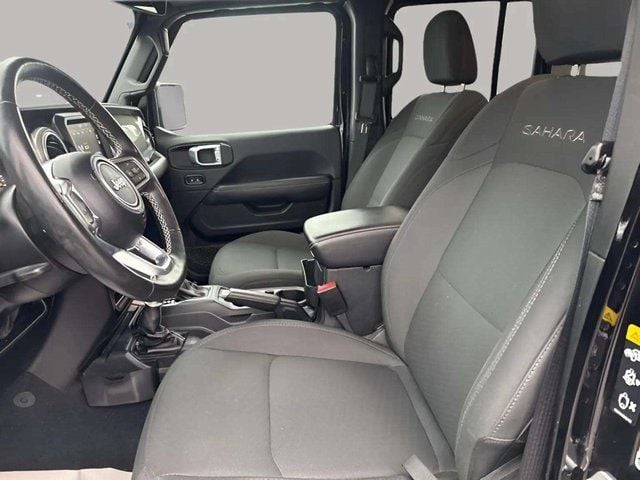 Pre-Owned 2022 Jeep Wrangler Unlimited Sahara - photo - 4