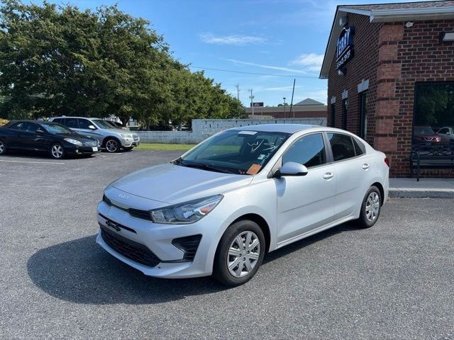 Pre-Owned 2022 Kia Rio LX - photo - 0