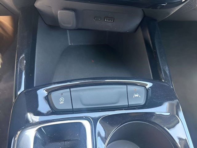 Pre-Owned 2025 Chevrolet Trax LT - photo - 12